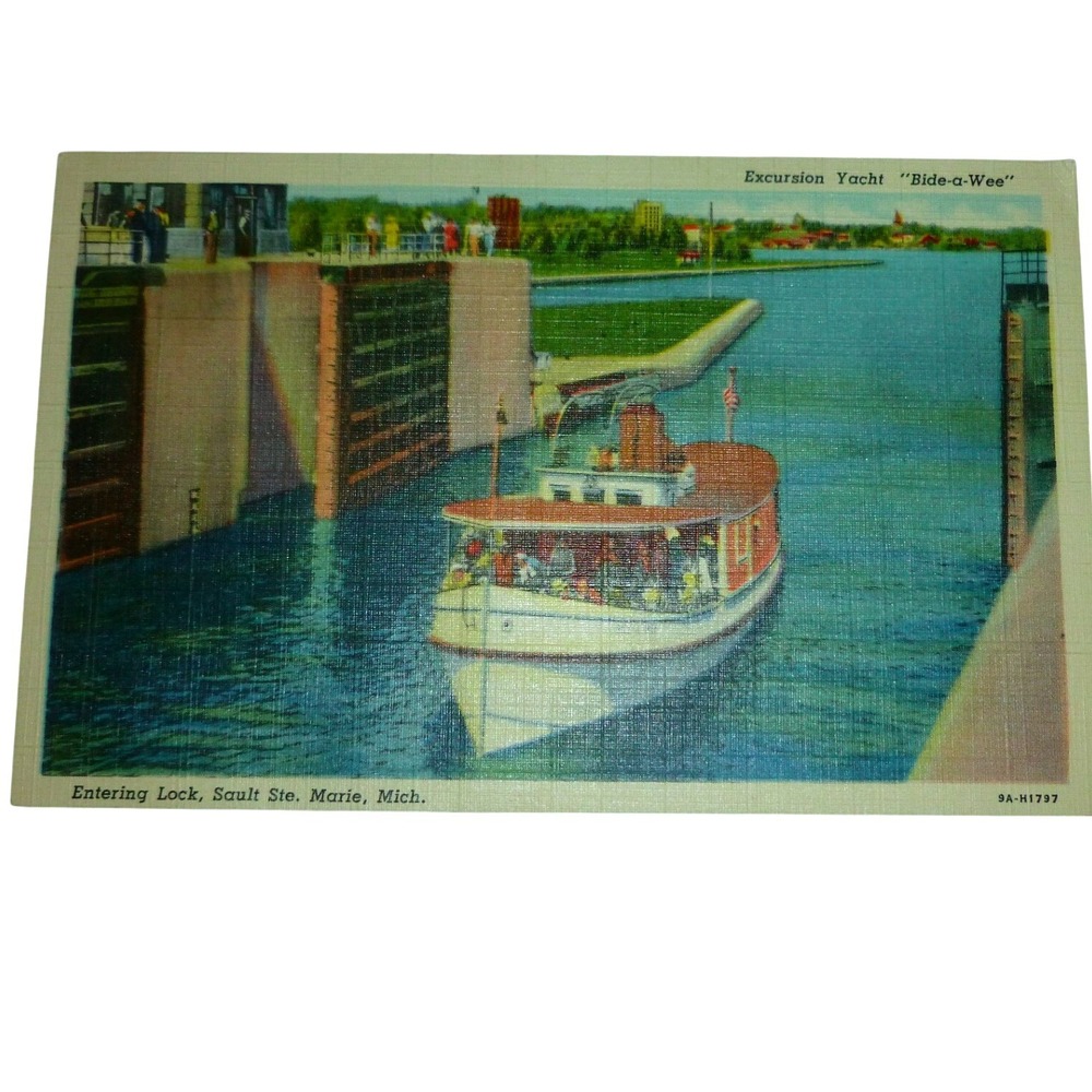 Excursion Yacht Bide-a-Wee Postcard Sault Ste Marie Mich Soo Locks Linen 1941